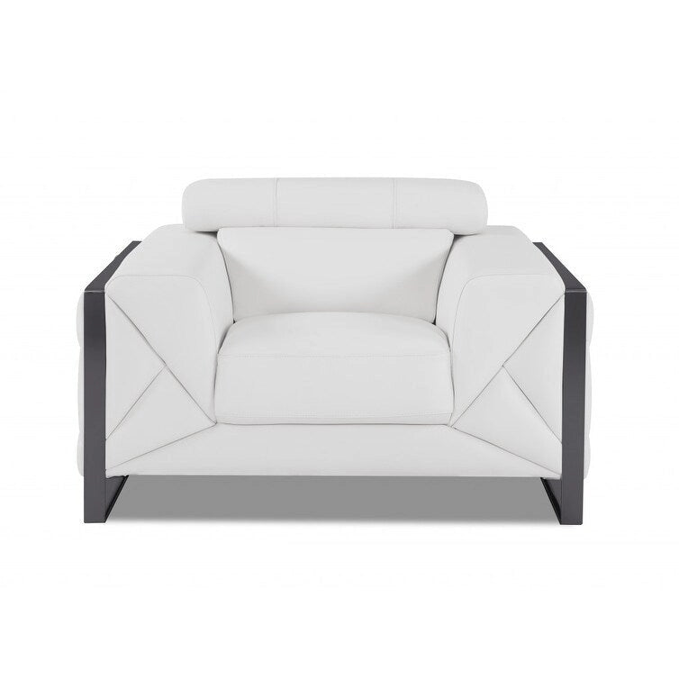 89" weißes italienisches Ledersofa mit silbernen Beinen - 35H x 89W x 43D